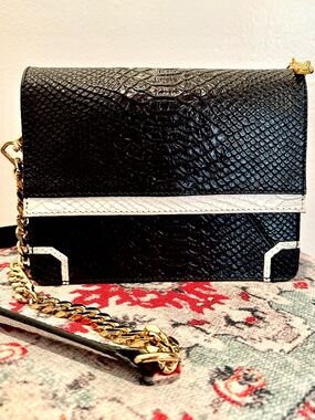 'Alice + Olivia' Embossed Leather Crossbody Clutch/Black Snakeskin/Gold Chain